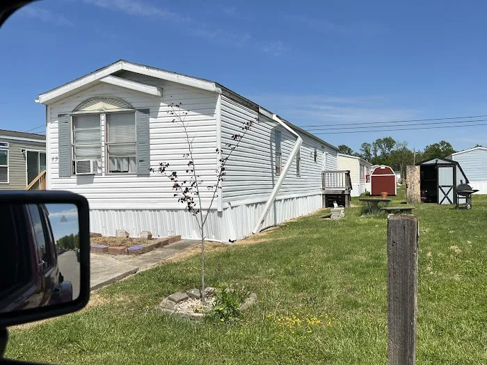 Hickory Acres Manufactured Home Community Picture 2