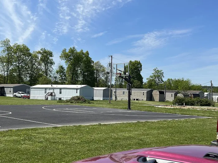Hickory Acres Manufactured Home Community Picture 5