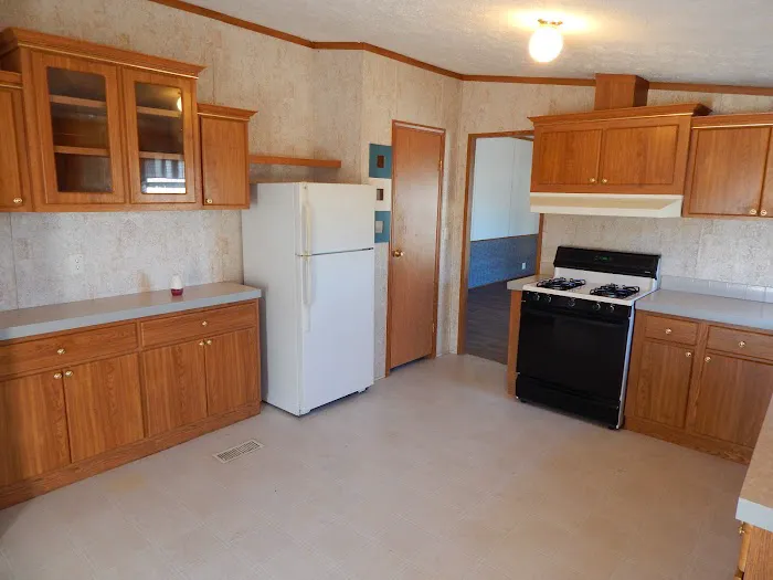 Deckerville Estates Picture 2