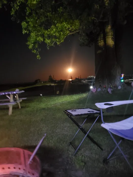 Charity Island Landing and RV Park Picture 3