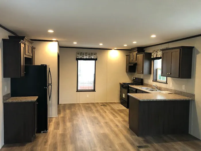 Colonial Estates Mobile Home Park Picture 7