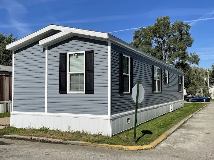 Colonial Estates Mobile Home Park Picture 6