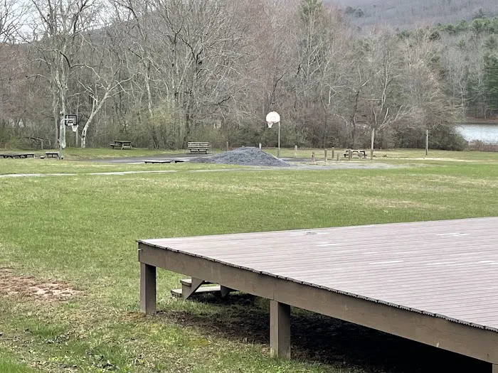 Moncove Campground at Moncove Lake Picture 7