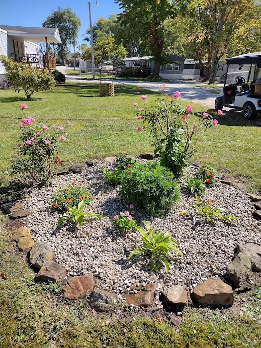Oakwood Mobile & RV Estates Picture 6