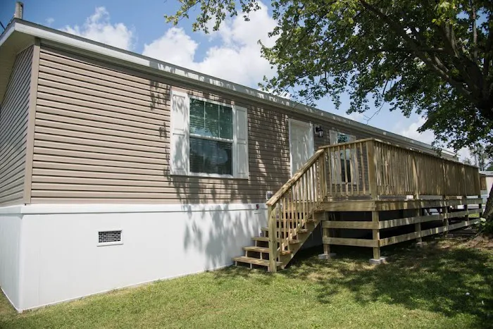 Sundale Manufactured Home Community Picture 8