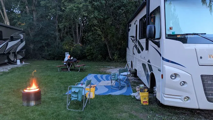 Cedar Lake Ministries RV Park Picture 4