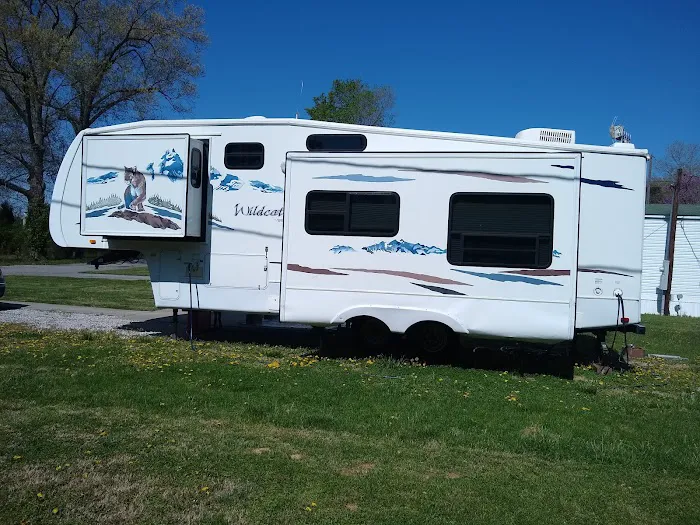 Trail A Way Mobile Home & RV Park Picture 10