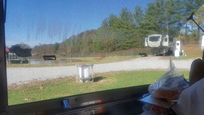 Oakview Campground Picture 2
