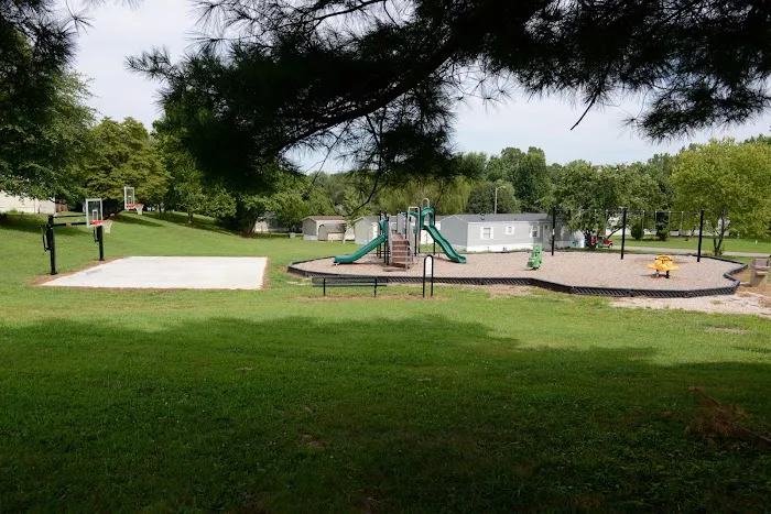 Pinecrest Pointe Mobile Home Park Picture 8
