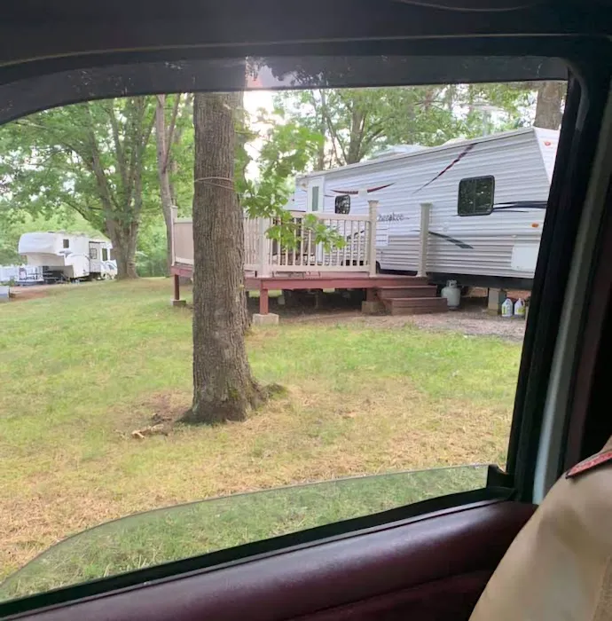 TUCK-AWAY CAMPGROUND Picture 6
