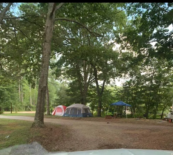 TUCK-AWAY CAMPGROUND Picture 5