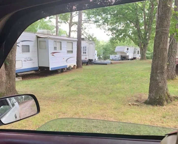 TUCK-AWAY CAMPGROUND Picture 3