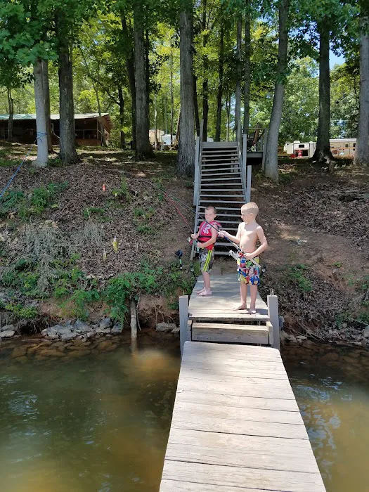 Lazy Cove Campground Picture 5