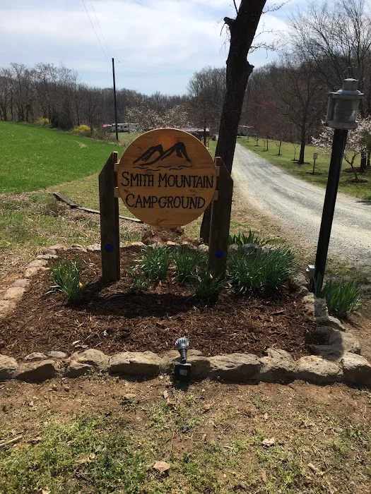Smith Mountain Campground Picture 4