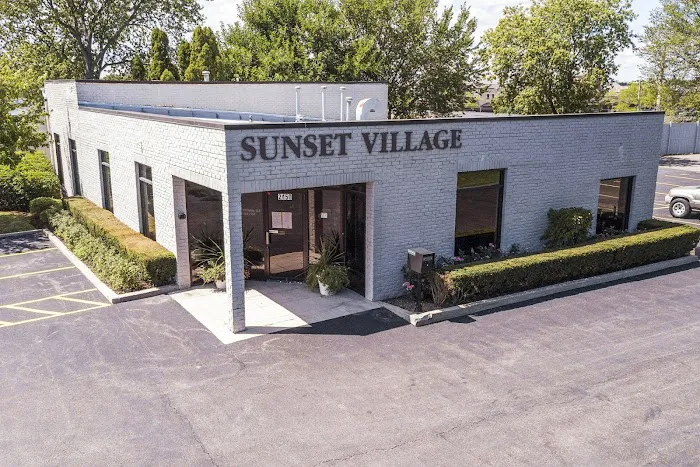 Sunset Village Manufactured Housing Picture 9