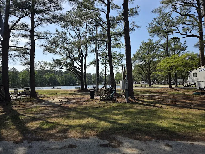 Twin Lakes Campground Picture 1
