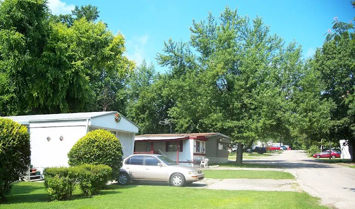 Twin Lakes Manufactured Home Community Picture 5