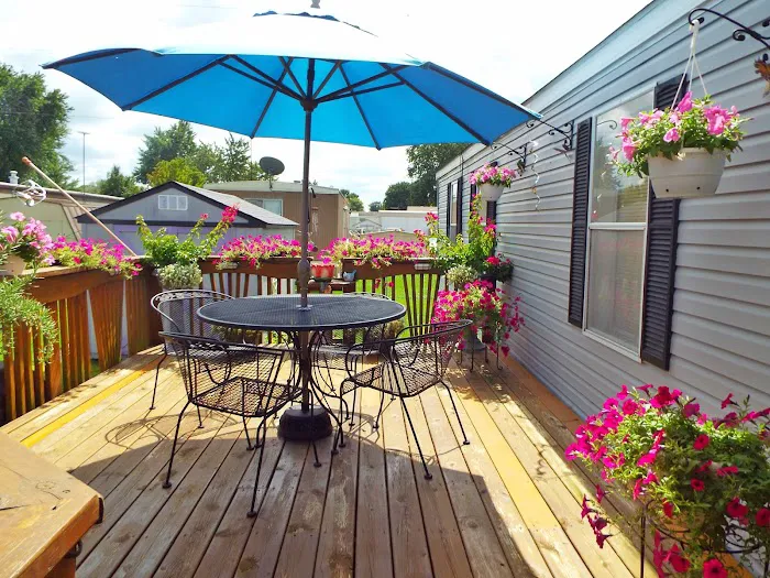 Spring Lake Mobile Home Estates Picture 9