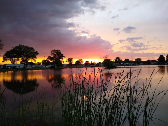 Spring Lake Mobile Home Estates Picture 2