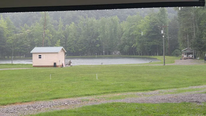 Pete's Lake And Campground Picture 3