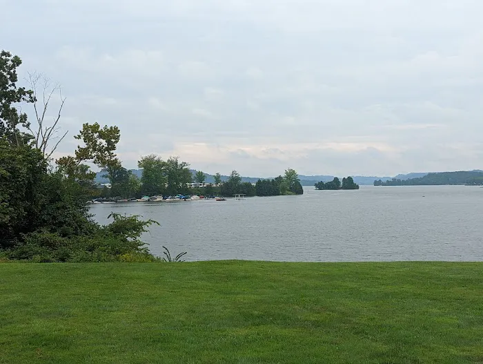 Seneca Marina Point Campground Picture 3