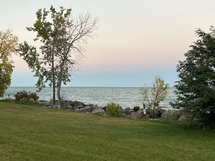 MWR Navy Great Lakes RV Campground Picture 4