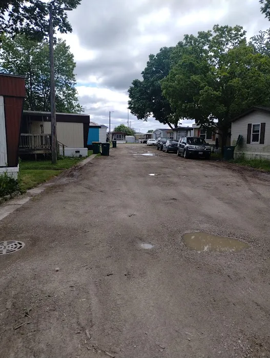 Ottawa Estates Mobile Home Park Picture 1
