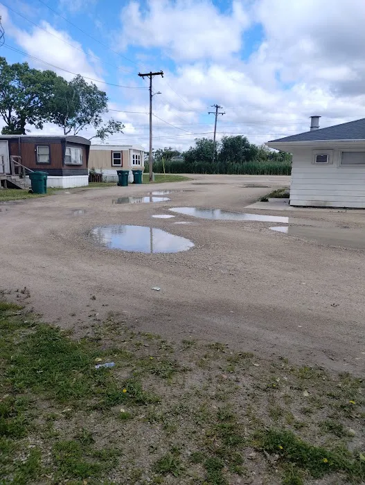 Ottawa Estates Mobile Home Park Picture 4
