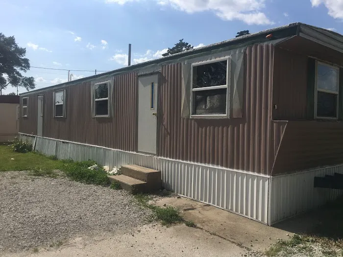 Oglesby Mobile Home Park Picture 10