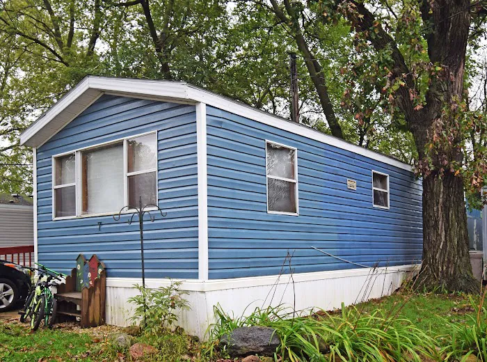 Royal Oaks Mobile Home Park Picture 5