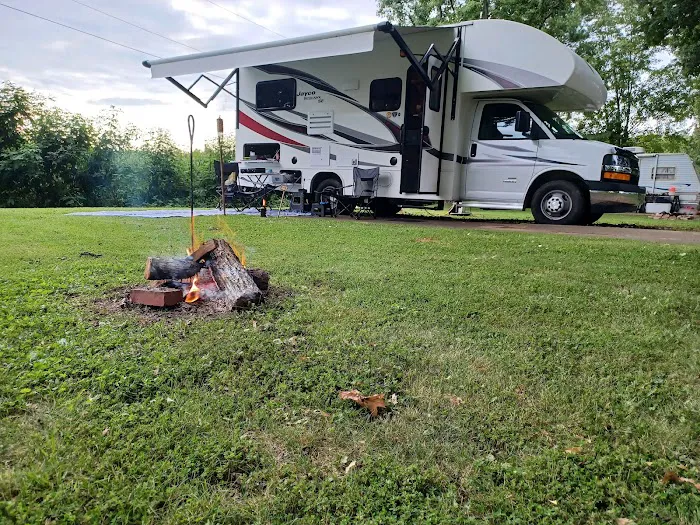 Blennerhassett RV Park Picture 9