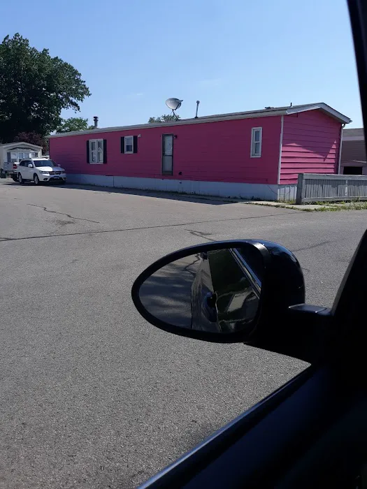 Lakeview Manufactured Home Community Picture 1