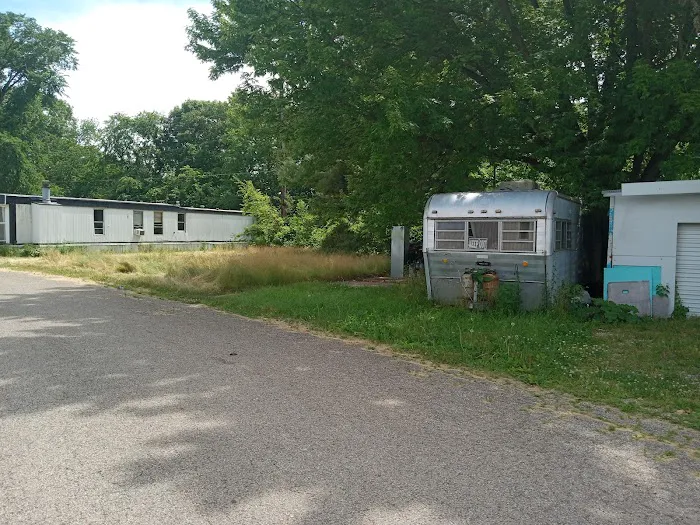 Hummingbird Lane mobile homes Picture 3