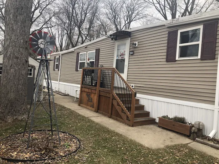 Kenosha Mobile Home Park Picture 2