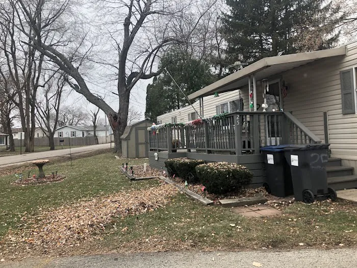 Kenosha Mobile Home Park Picture 6