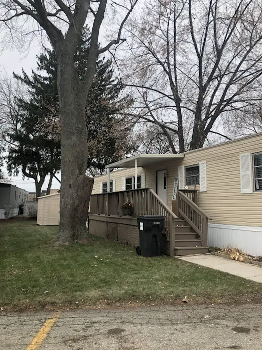 Kenosha Mobile Home Park Picture 5