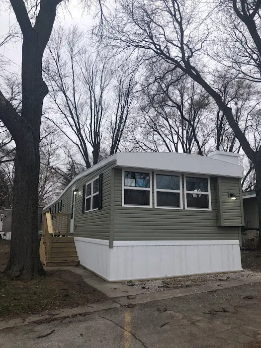 Kenosha Mobile Home Park Picture 4