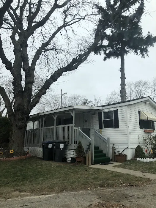 Kenosha Mobile Home Park Picture 3