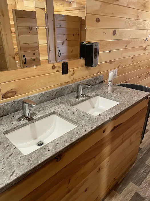 Jackman Landing Campground & Cabins Picture 2