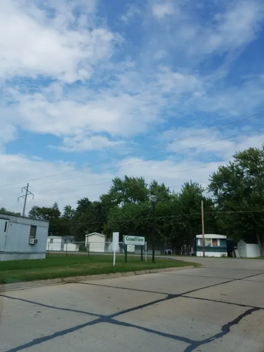 Alexander & Grandview Estates Office Picture 7