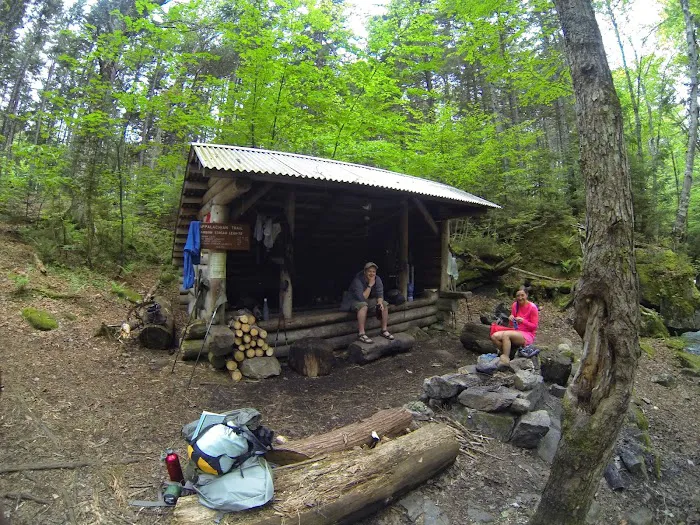 Rainbow Stream Lean-to Picture 2