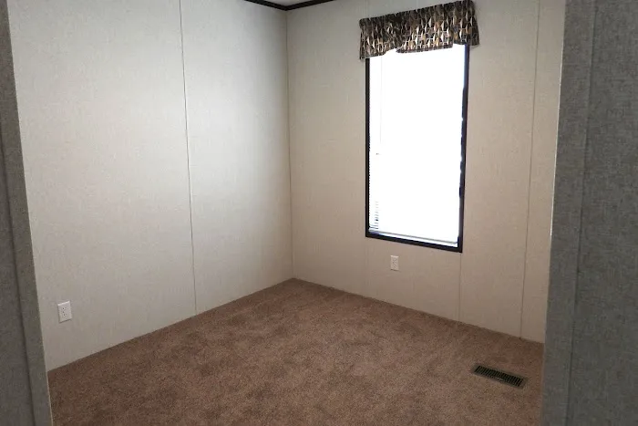 Meadows of Bloomington Manufactured Housing Community Picture 9