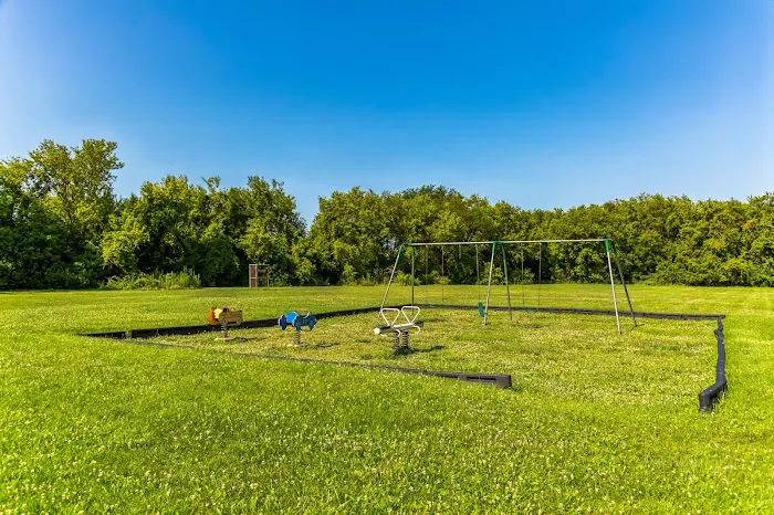 Edgebrook Picture 10