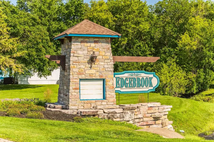 Edgebrook Picture 7