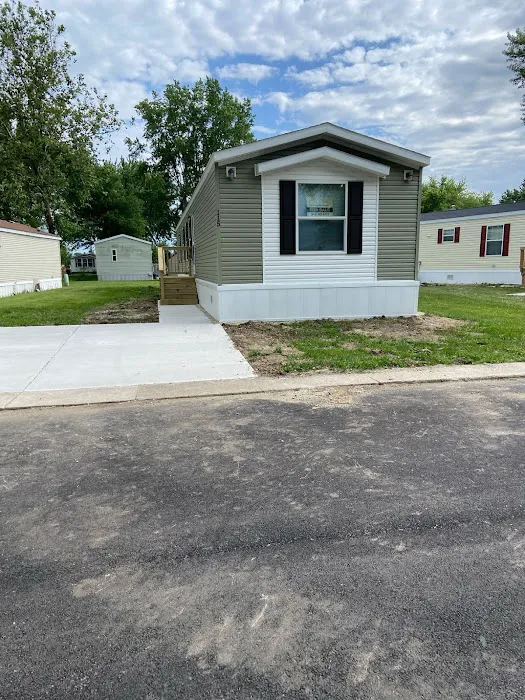 Rolling Green Estates Picture 3