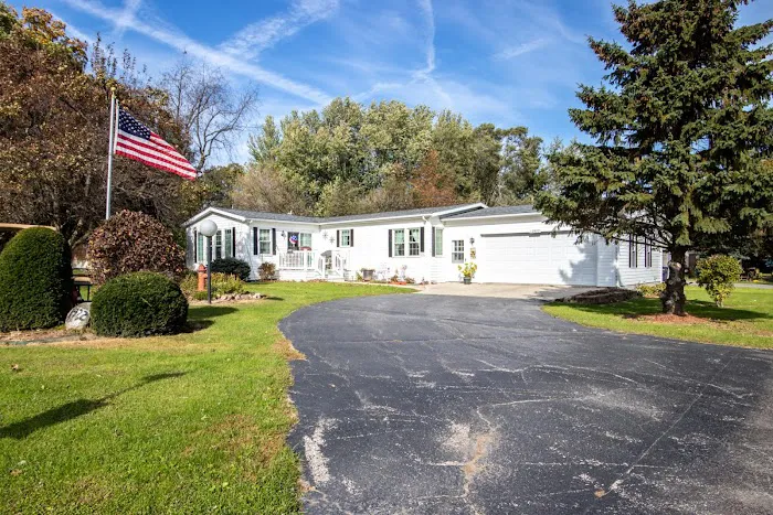 Oak Lawn Estates Picture 5