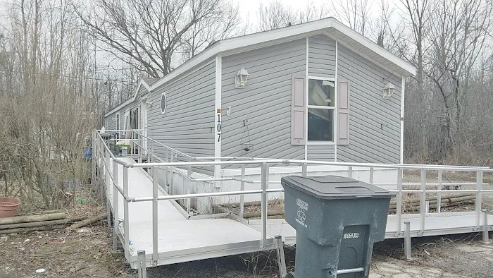 Franklin Mobile Home Park Picture 2