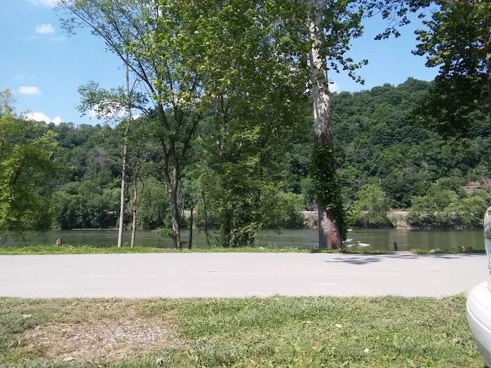 Berry's Campground Picture 7