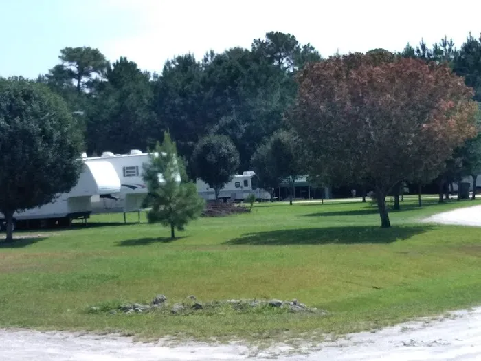 The Eagle's Nest Campground Picture 2