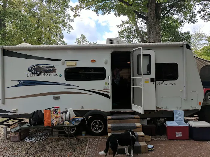 Town & Country Camp Resort Picture 7